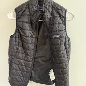 Patagonia Black Women's Outerwear Nanopuff Vest